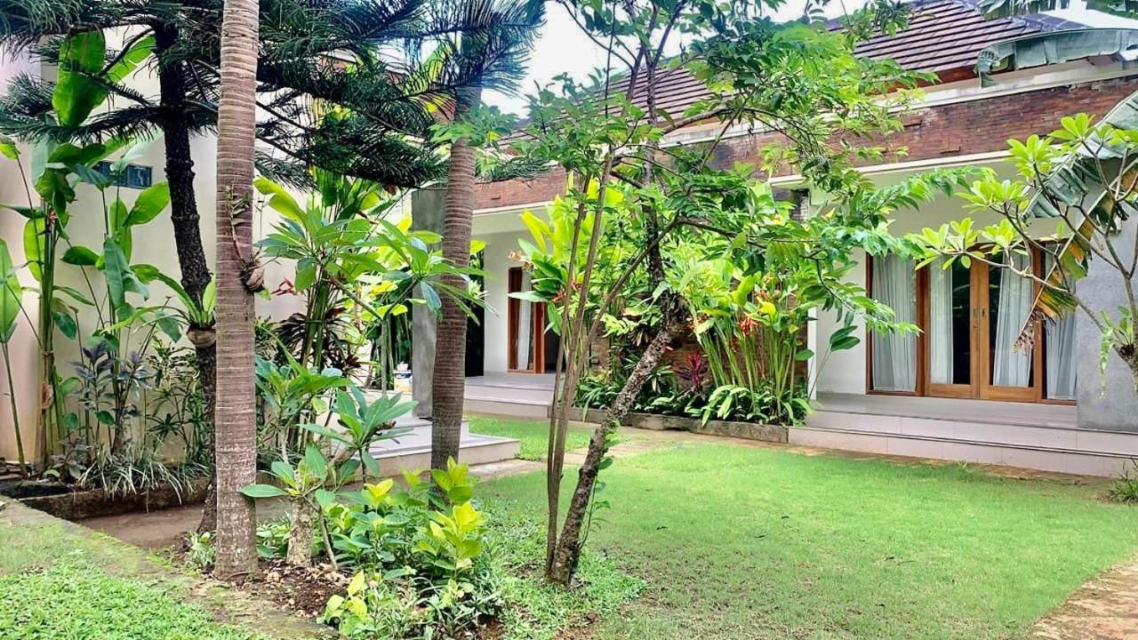 Umahode Bali Apartment Nusa Dua  Exterior photo